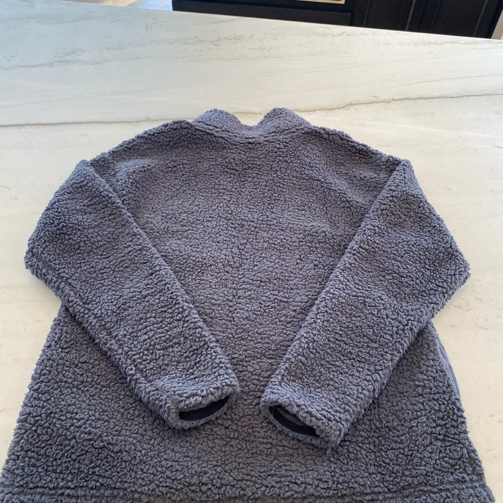 PINK Victoria's Secret Like New Grey Sherpa Zip-Up - Picture 4 of 5